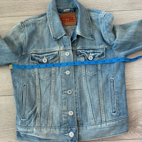 Levi’s Original Trucker Denim Jean Jacket - Picture 10 of 10